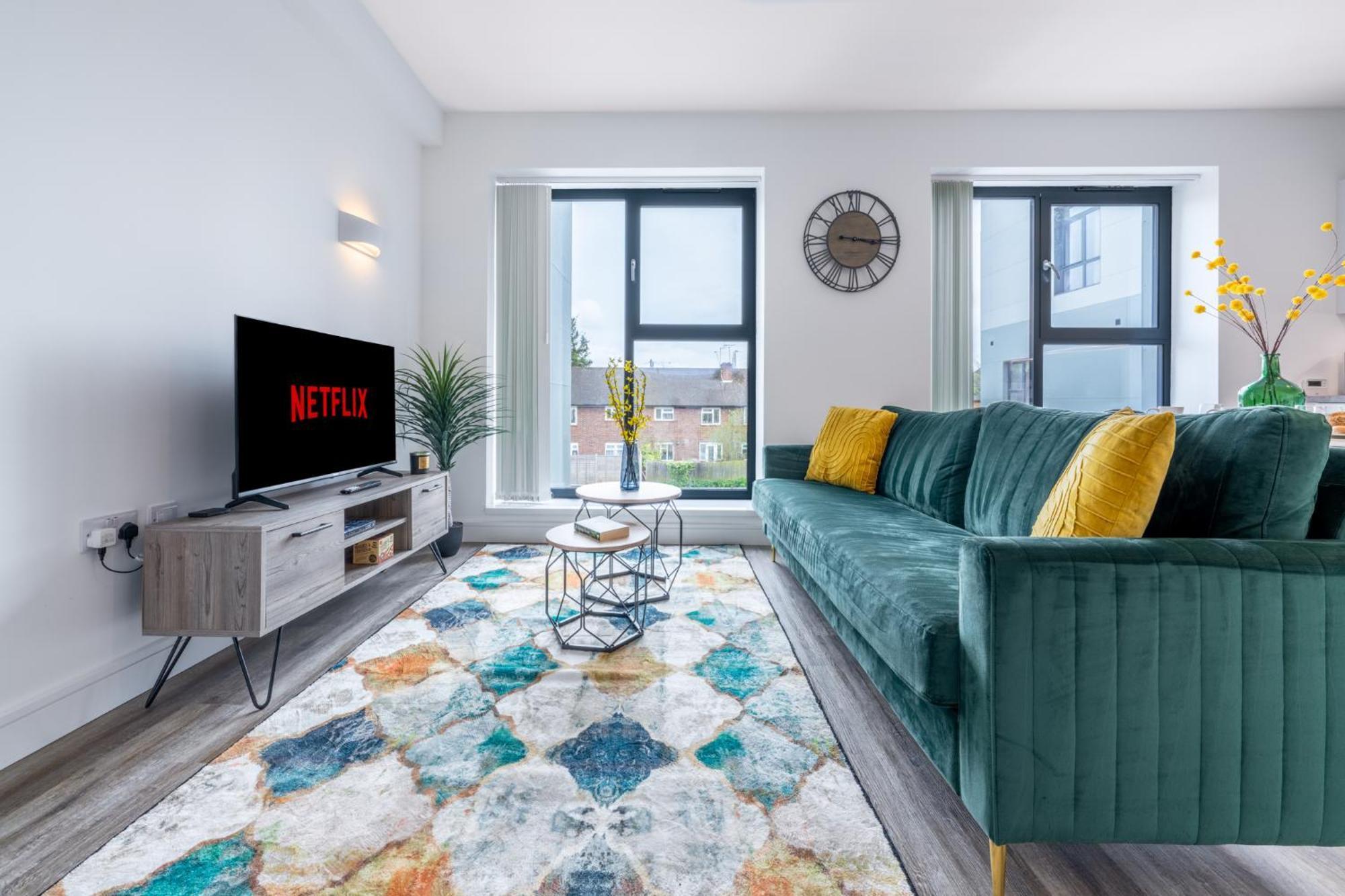 Potters Bar - Free Parking - Private Bathroom - Netflix - 4 Mins Walk To Station - 20 Mins Direct Trains To London Exterior photo